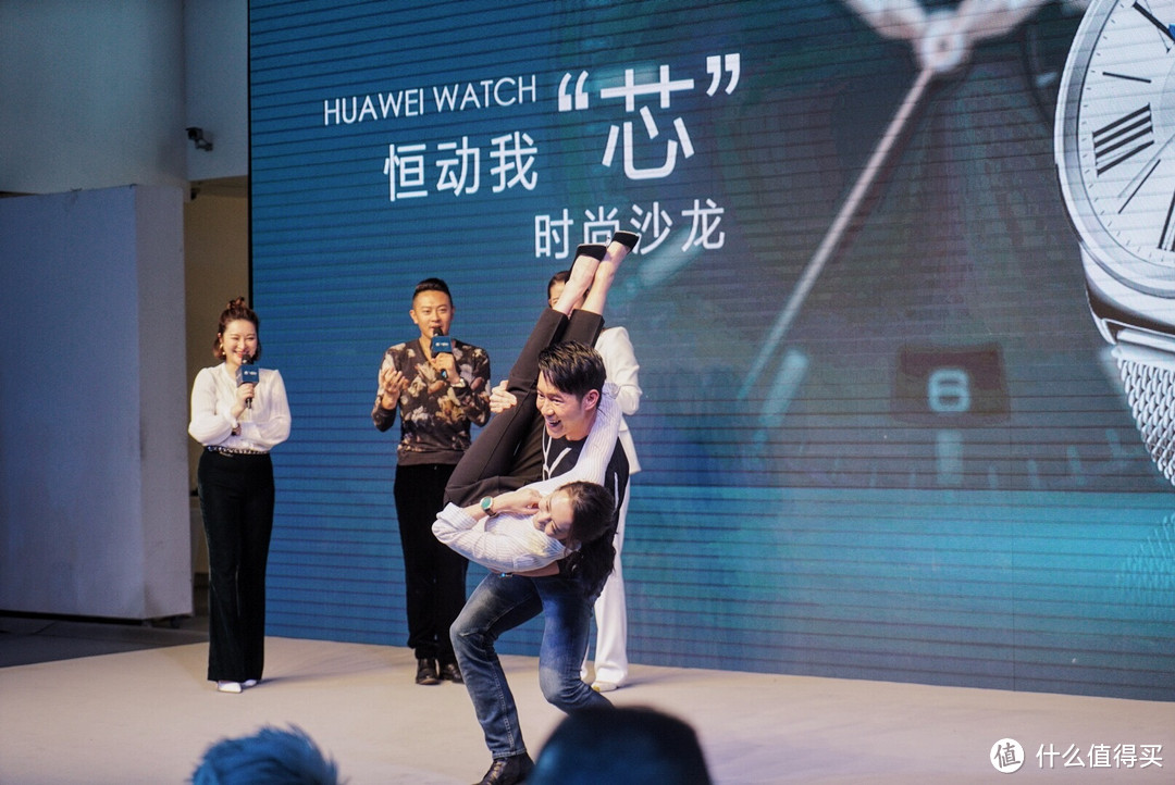 跨界打入时尚市场：华为 国内 展出 HUAWEI WATCH 智能手表