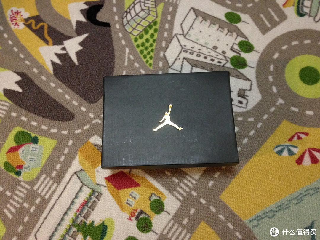 为了情怀,一黑一白来组队!英亚直邮Air Jordan 1
