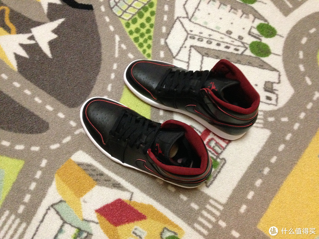 为了情怀,一黑一白来组队!英亚直邮Air Jordan 1