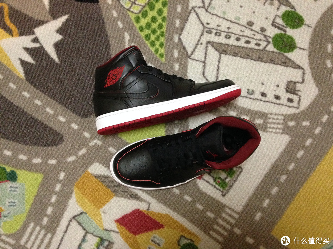 为了情怀，一黑一白来组队！英亚直邮Air Jordan 1