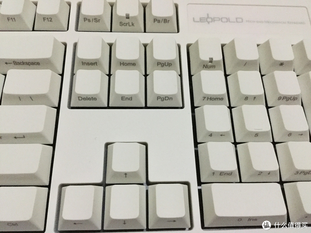 我的机械键盘之路第一站——Leopold FC900R 104/白/侧刻/茶轴 键盘