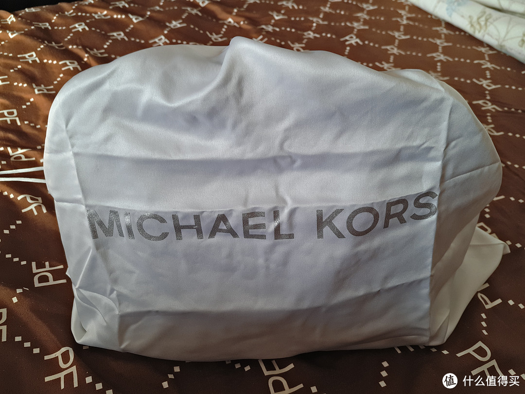 Macy's 支付宝海外直邮MICHAEL Michael Kors Cindy Medium Dome Satchel 贝壳包