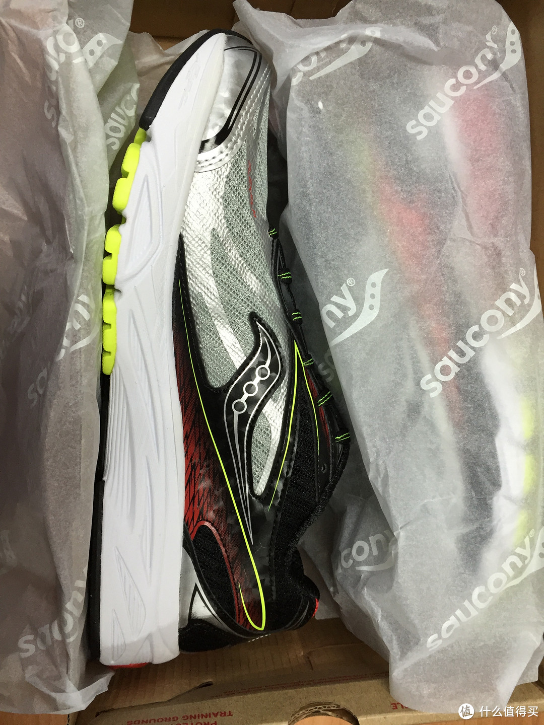 #本站首晒# 给自己的新年礼物 — Saucony 索康尼 ride 8 男款次*级缓冲跑鞋