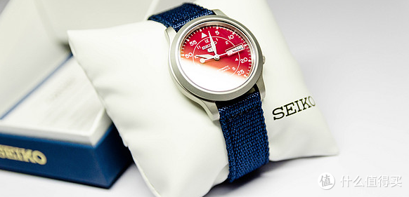迟来的开箱晒物:SEIKO 精工 SNKM95 骚红男款机械表