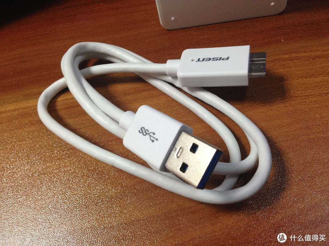 以品质取胜：品胜 TS-E111 USB3.0 多盘符读卡器