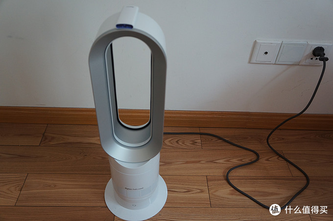 媽媽再也不用擔心我換尿不溼啦——dyson 戴森 am 09冷暖風機的使用