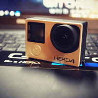 GoPro HERO4 Silver 运动摄像机外观展示(按钮|指示灯|卡槽|触摸屏)