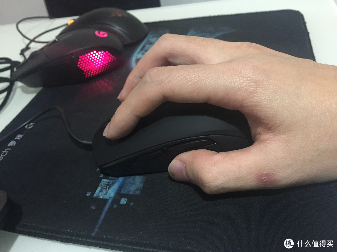 灯~灯灯灯~SteelSeries 赛睿 RIVAL 100 光学游戏鼠标评测