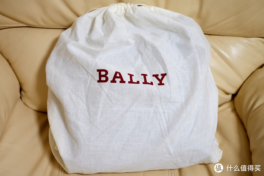 低调但不奢华，BALLY 巴利 TERLAGO男款单肩休闲包使用分享。