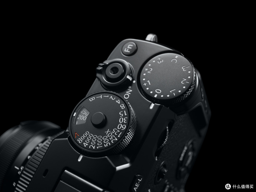 光学+电子混合取景可自由切换:FUJIFILM 富士 发布 X-Pro2 旗舰无反相机