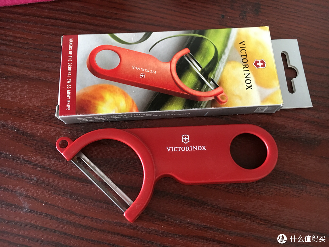 我的第一把 VICTORINOX 维氏 刀：瑞士军刀标准系列工匠1.3773 开箱