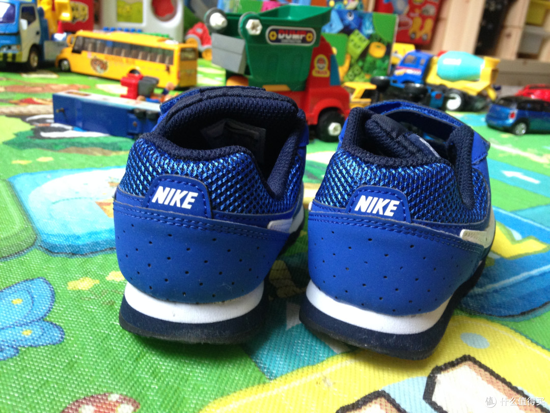 已经记不清这是买的第几双童鞋——德亚入手Nike MD Runner TDV