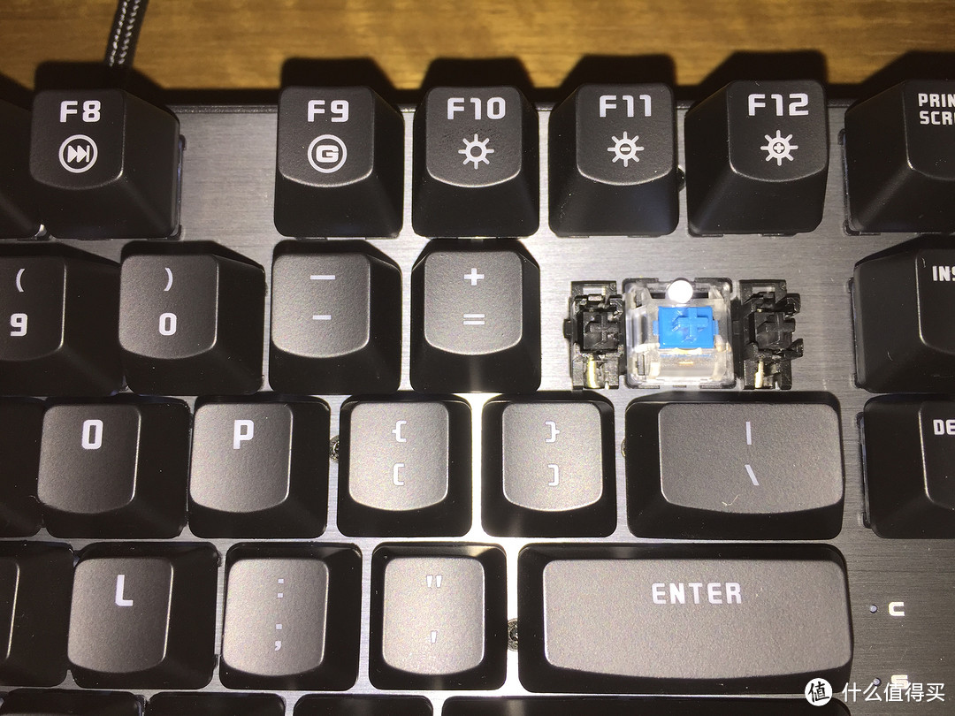 小白的第一把噼里啪啦的机械键盘：RANTOPAD 镭拓 MXX