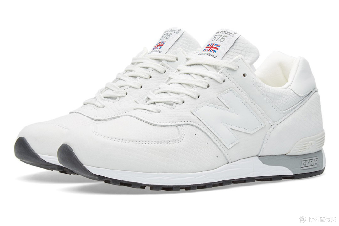 奢华蛇皮纹:new balance 经典跑鞋 576 推出全白新配色