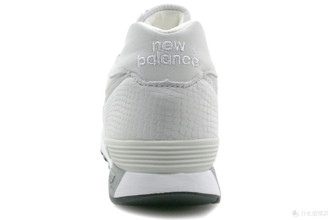 奢华蛇皮纹:new balance 经典跑鞋 576 推出全白新配色