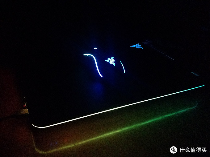 当鼠标垫邂逅LED：Razer 雷蛇 Firefly 烈焰神虫 幻彩鼠标垫