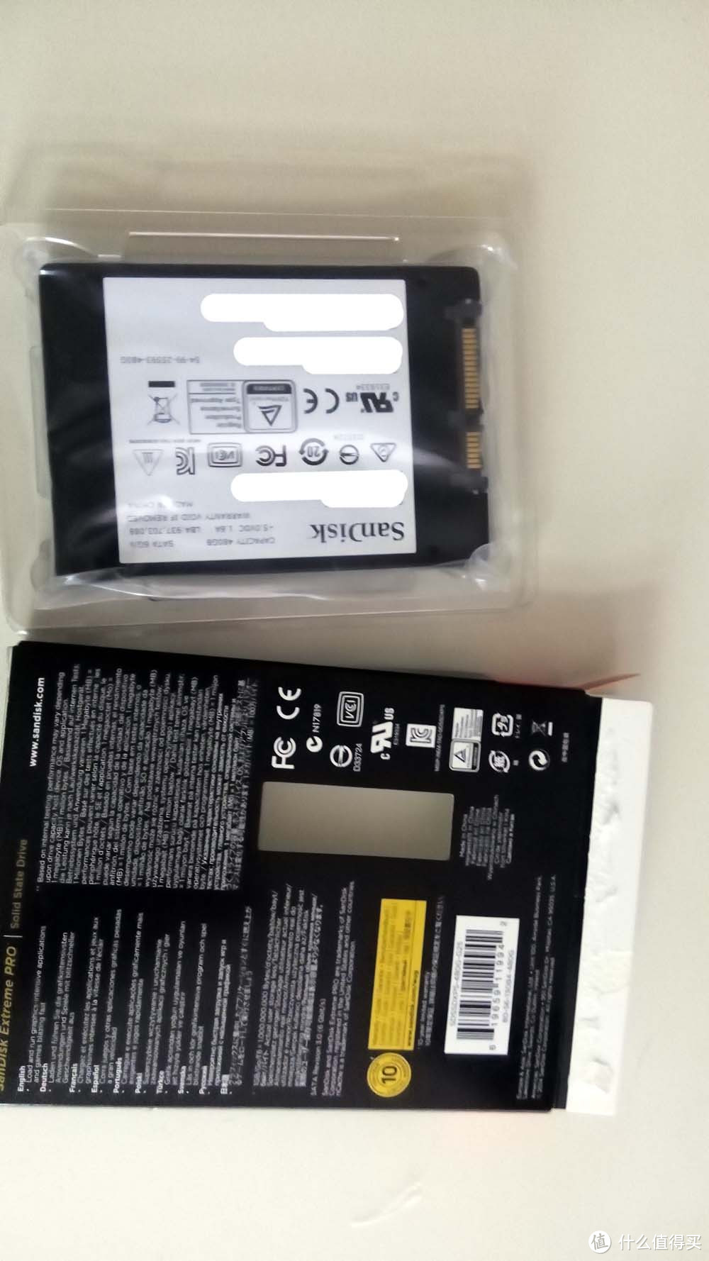 里面是个塑料托 里面是个塑料托