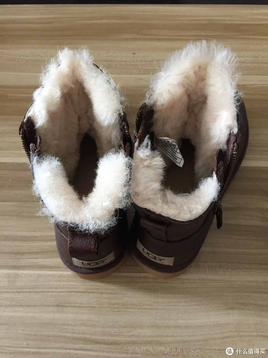 新年囤货 气温骤降，买鞋防寒 UGG mini double zip