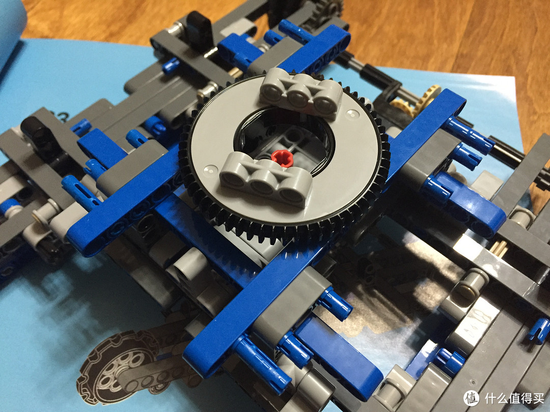 2015年LEGO 乐高 次旗舰——42042履带起重机组装体验
