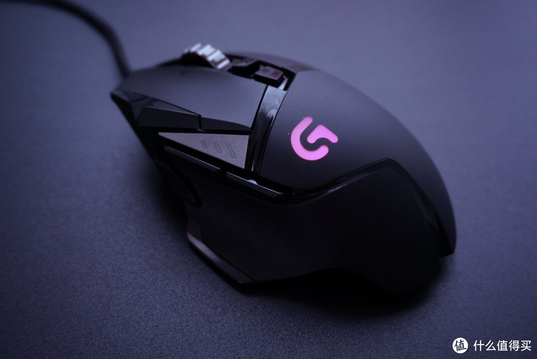 跑马灯进化版——罗技 G502 RGB 自适应游戏鼠标 开箱及评测