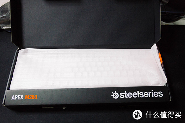 #本站首晒# 信仰充值到位：SteelSeries 赛睿 APEX M260 机械键盘 霜冻之蓝版 开箱