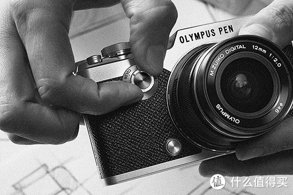 经典复古造型再现：OLYMPUS 奥林巴斯 发布 PEN-F 单电相机