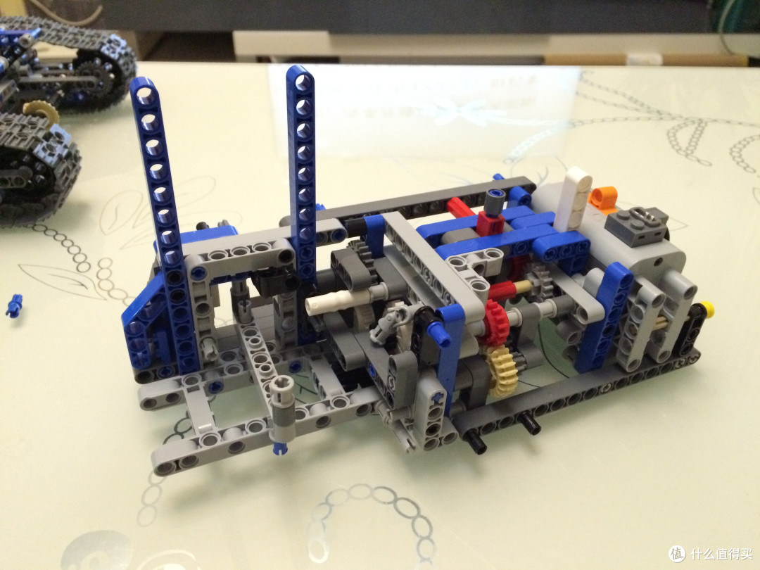 蓝翔履带式移动塔吊—lego 乐高 42042 b模式