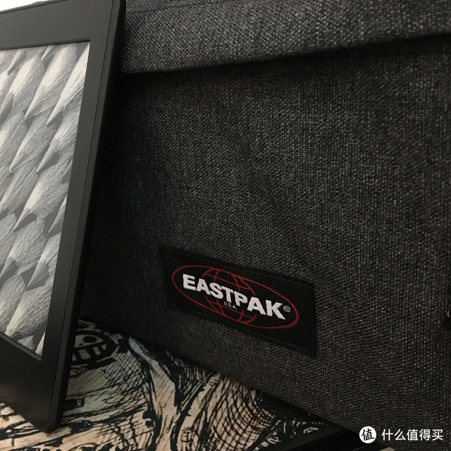 略微失望的双肩包：EASTPAK 620开箱