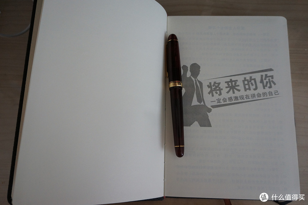 九块九的MOLESKINE类笔记本：法拉蒙绑带日程本开箱