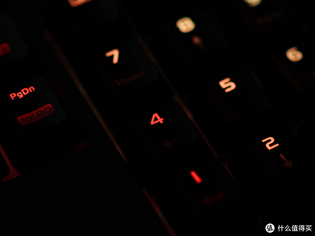 值得喝彩的小众键盘 ttesports 波塞冬 rgb 机械游戏键盘 评测