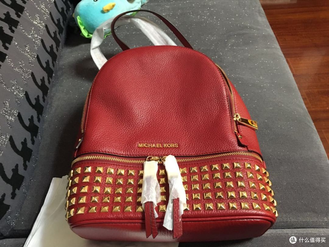 梅西百货支付宝直邮首单：Michael Kors Rhea Small Studded Backpack双肩包开箱