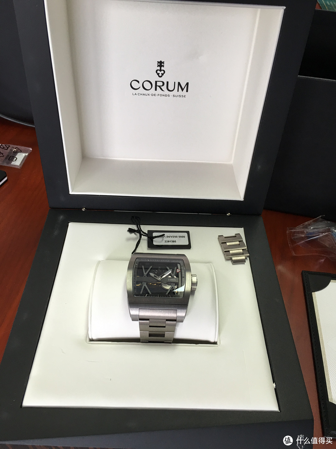 #本站首晒# 念念不忘，必有回响 — Corum 昆仑 动显钛桥表 开箱