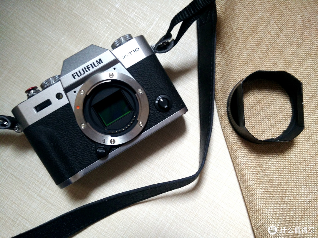 新年买什么？就是差台好相机了：FUJIFILM 富士 X-T10 微单电套机