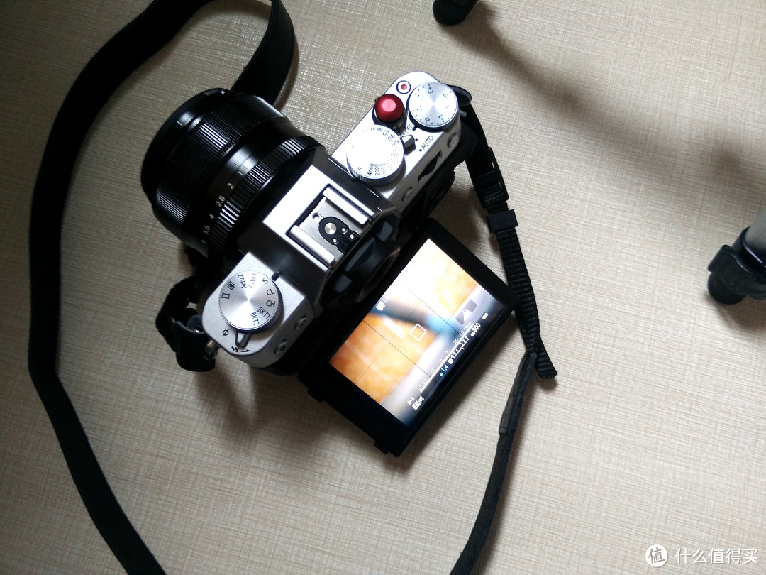 新年买什么？就是差台好相机了：FUJIFILM 富士 X-T10 微单电套机