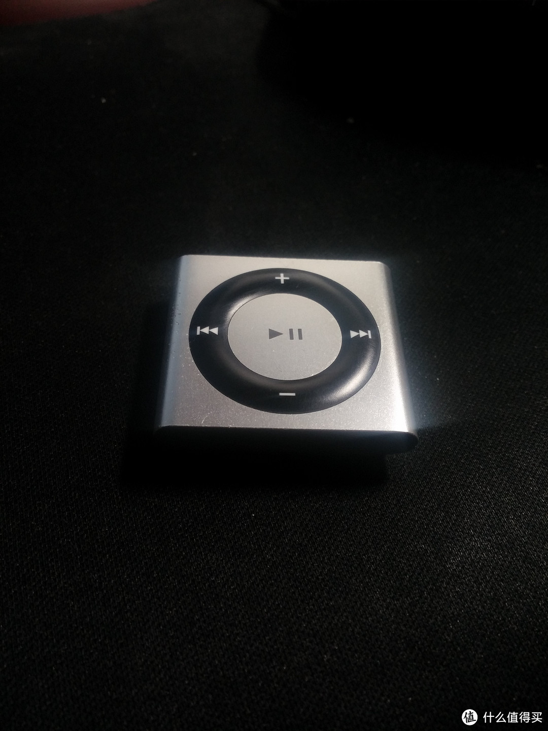 晒一下我大学时代的精神食粮：Apple 苹果 iPod shuffle4