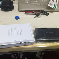 Buffalo 巴法络 lsw4-gt-8 & Z-link 迷你8口 全千兆交换机