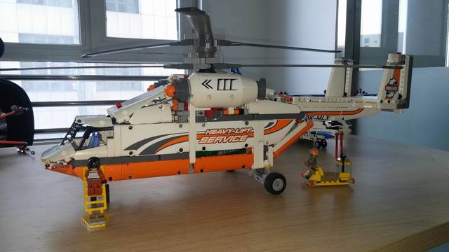 本站首晒# 已降级的乐高2016年科技机械组次次次旗舰 — 双旋翼稚升