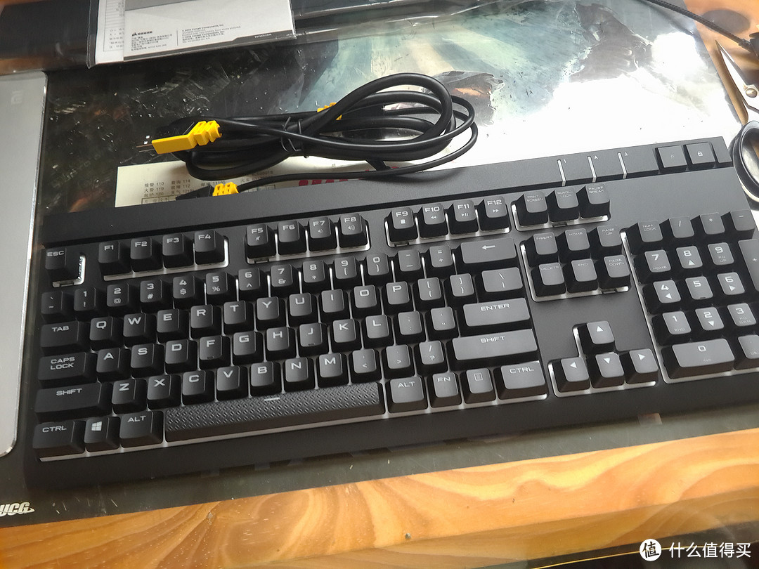 Corsair 海盗船 STRAFE 惩戒者 RGB红轴机械键盘 开箱