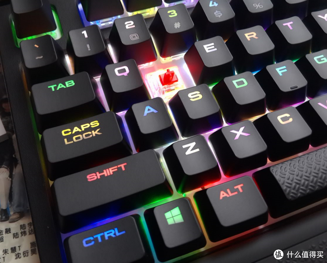 Corsair 海盗船 STRAFE 惩戒者 RGB红轴机械键盘 开箱