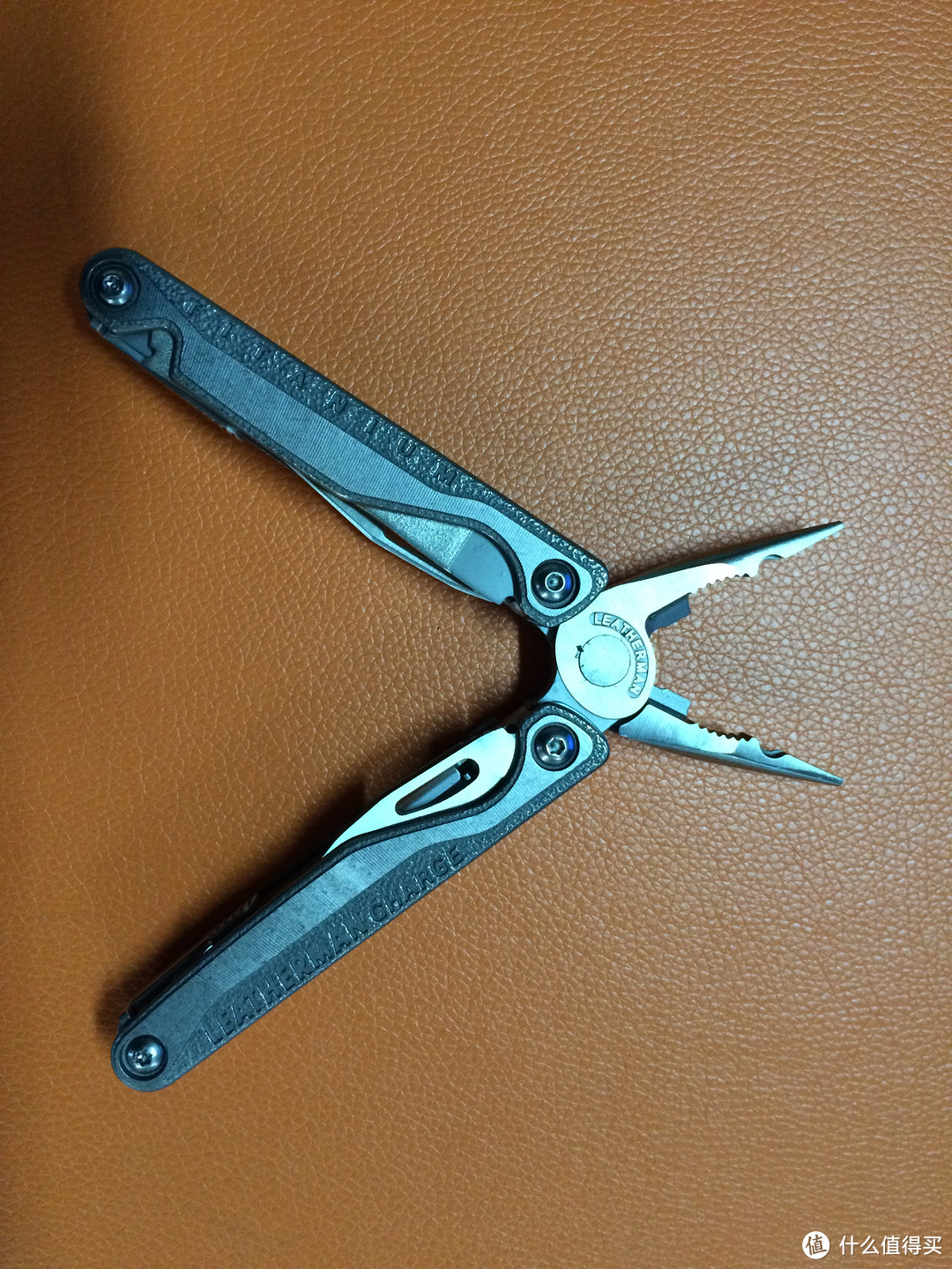 剁手是为了长出新手再剁  LEATHERMAN CHARGE TTI