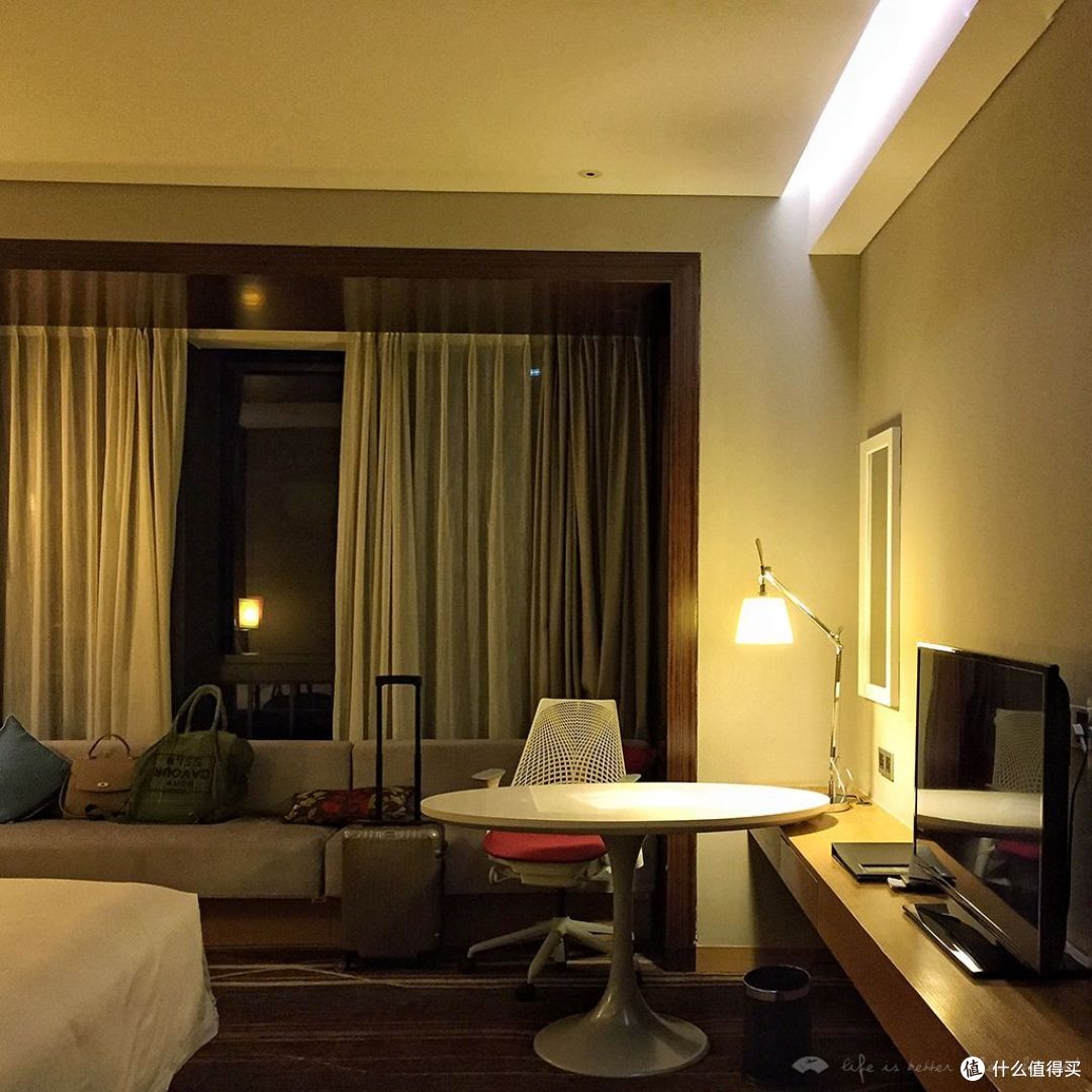 你还在OUT的挤如家?185元来住深圳希尔顿酒店吧!