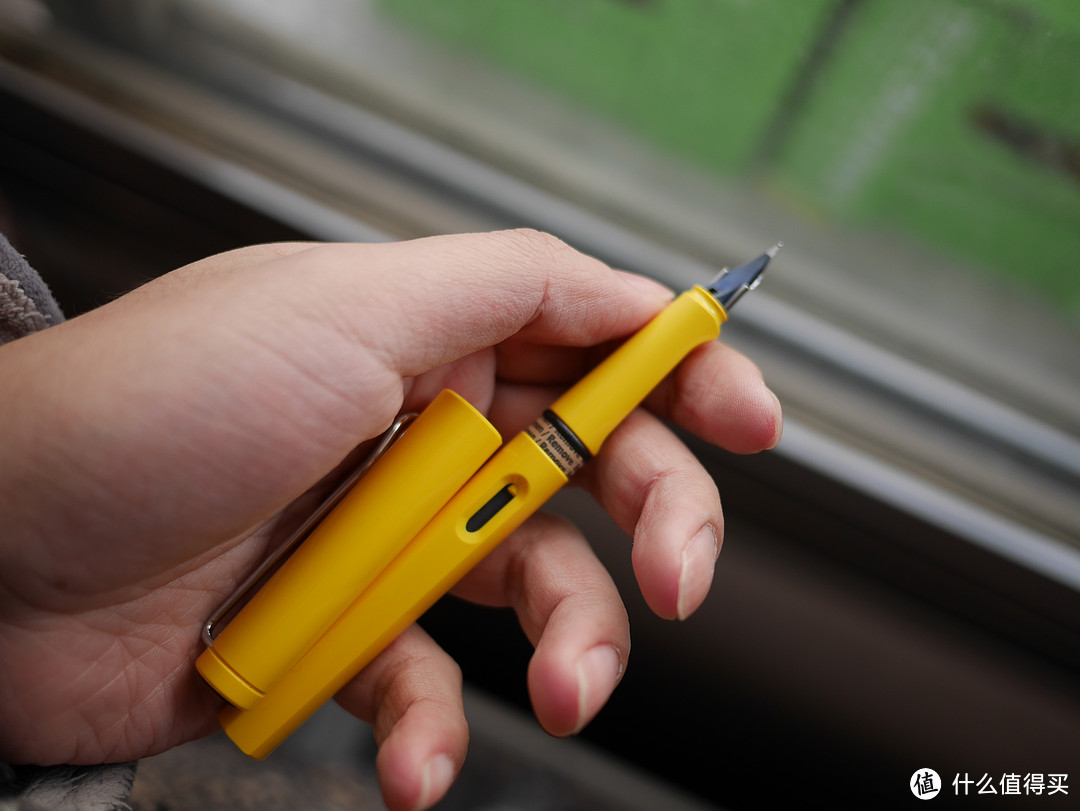 张大妈出现频率很高的钢笔——LAMY safari开箱