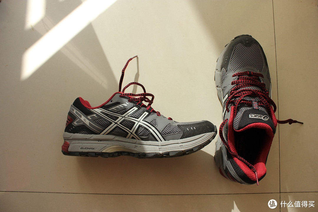 送给57岁的老少年：ASICS 亚瑟士 GEL KAHANA 7 跑鞋 迟到一个月的伪开箱