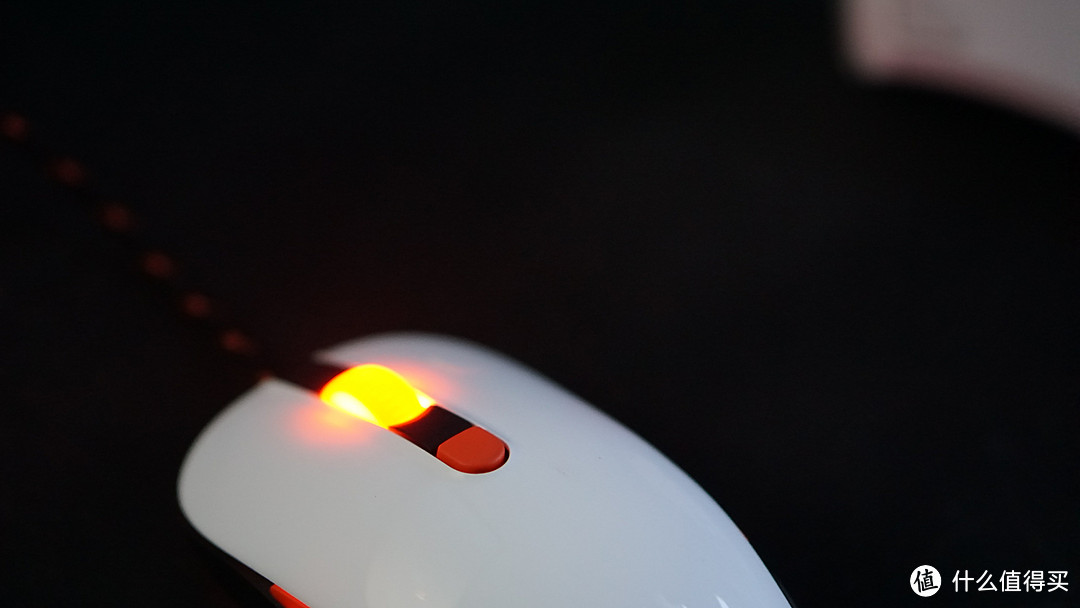 赛睿（SteelSeries）KANA v2 光学游戏鼠标， 踏雪而来的新年礼物