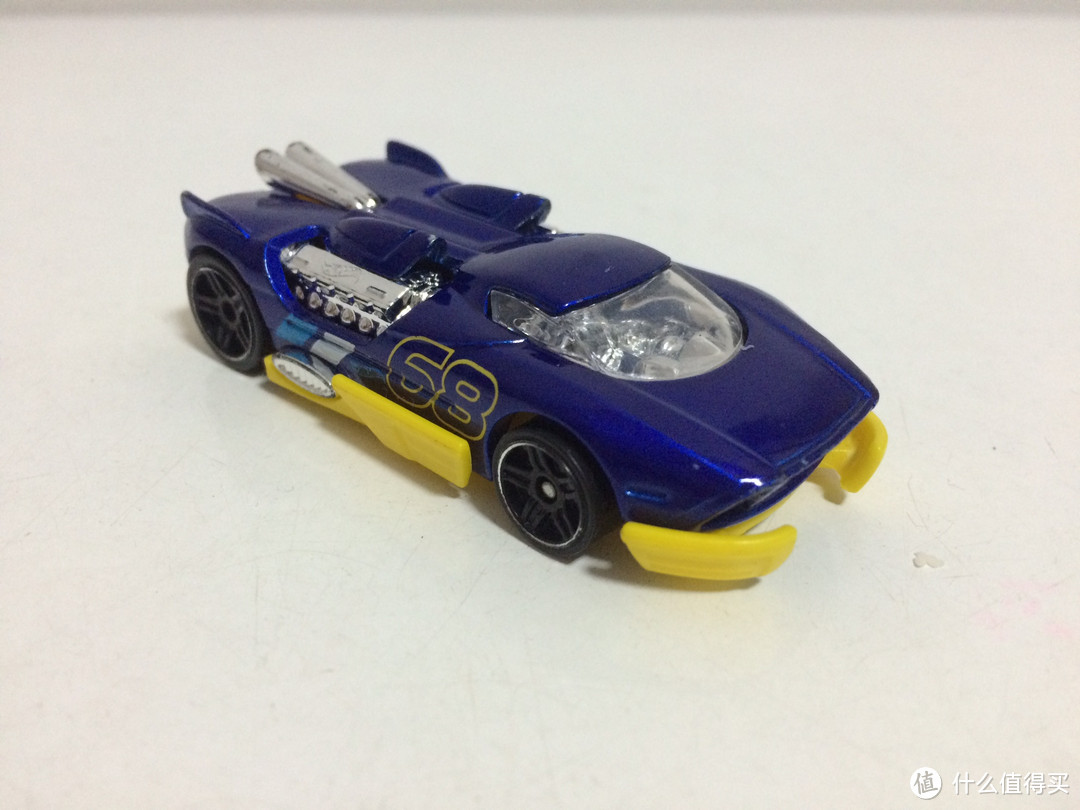 3岁小朋友的生日礼物：风火轮（Hotwheels） 回旋赛道X2589