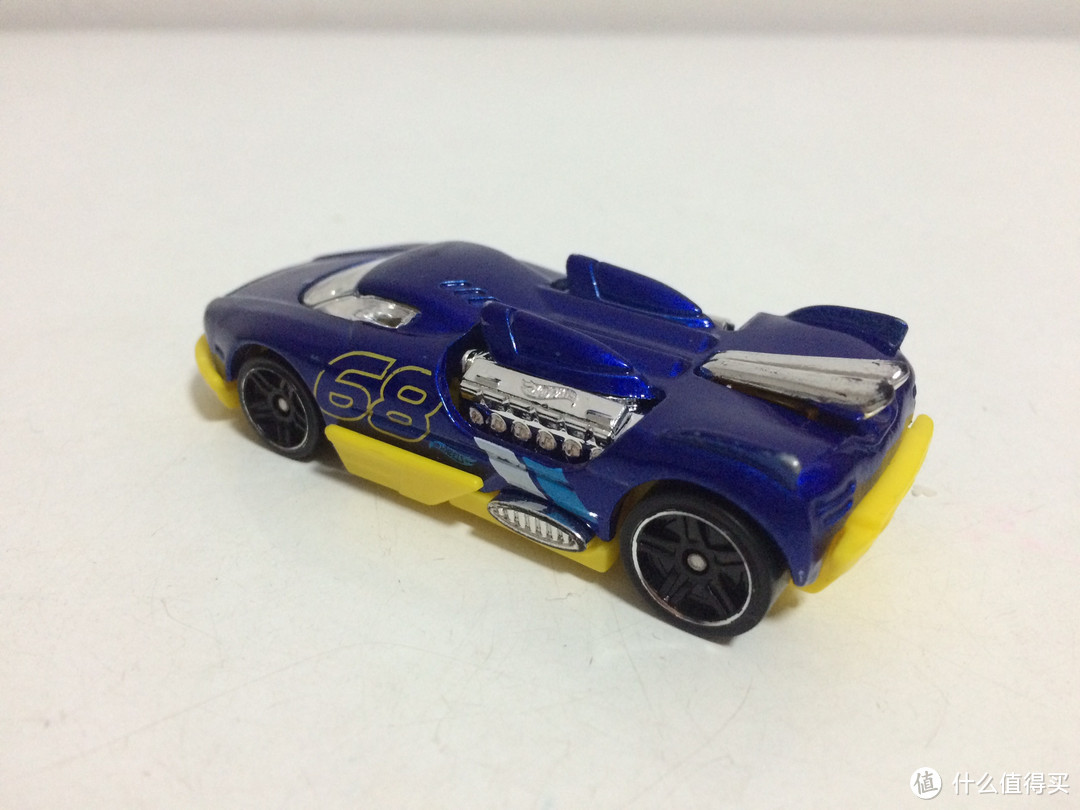 3岁小朋友的生日礼物：风火轮（Hotwheels） 回旋赛道X2589