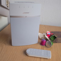Bose Soundtouch 10 无线音箱外观设计(接口|按钮|指示灯)