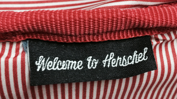 Herschel Supply Co. Settlement双肩包