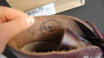 那一抹红，美的不可方物——其乐沙漠靴Clarks originals X Horween