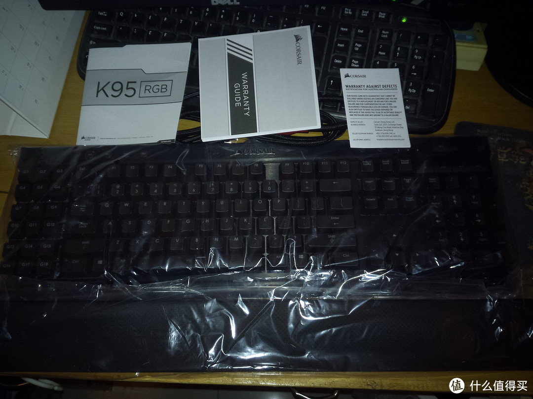 海盗船Corsair Gaming K95 RGB 幻彩背光机械游戏键盘茶轴开箱测评